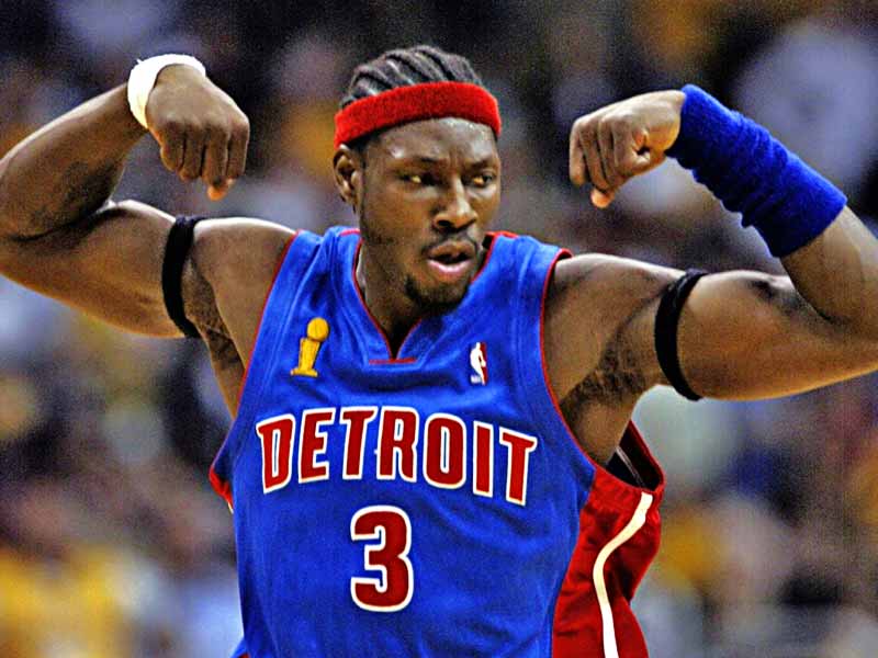Ben Wallace of Detroit Pistons flexing biceps in game